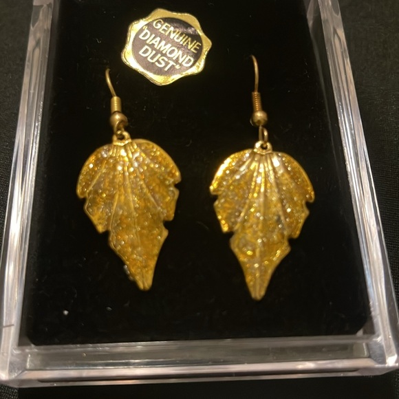 Australian dangling earrings ⭐️ - Picture 2 of 4